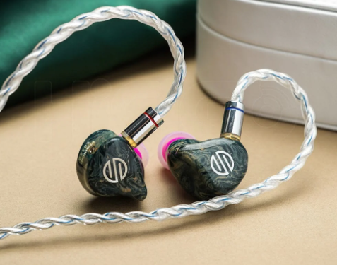 BGVP Phantom Review 2024: Phantom 8 Drivers EST BDC in-Ear Hybrid Monitors