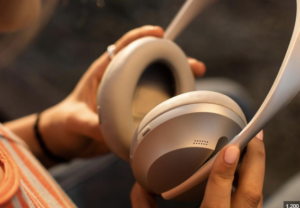 Best Headphones for Airplane Travel in 2025