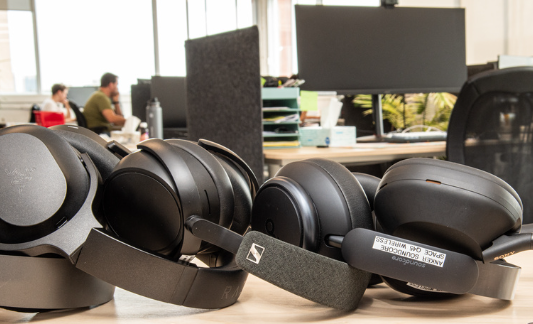 10 Best Headphones for Factory Workers