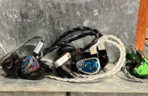 Gaming IEM with mic