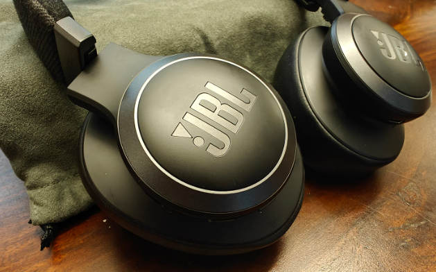 JBL Live 770NC Over Ear Headphone Review