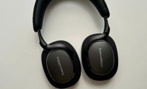bowers & wilkins px7 s3 vs px8 review