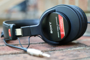 Professional studio headphones